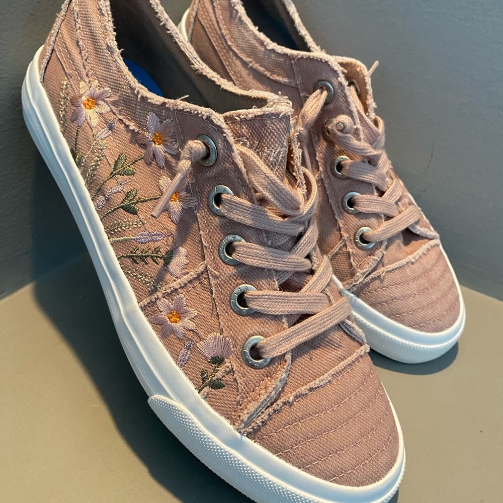 Blowfish Malibu floral Canvas Sneakers - Picture 5 of 8